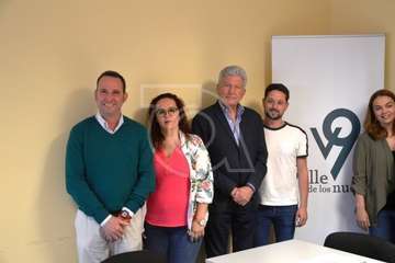 Reunión de los candidatos nacionalistas (NC) con la directiva del colectivo vecinal del Valle de los Nueve (Foto TA)